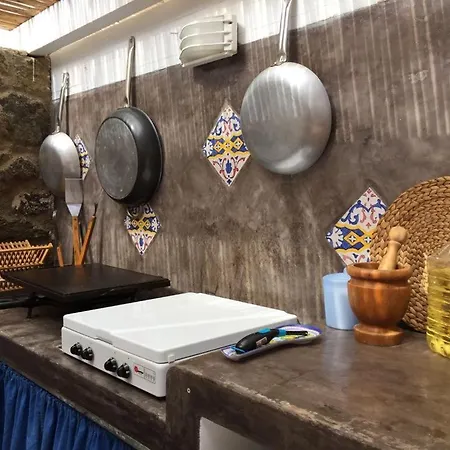 La Casa Del Pettirosso * Pantelleria
